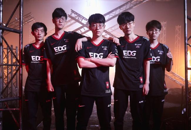 詹俊谈郑钦 詹俊谈郑钦